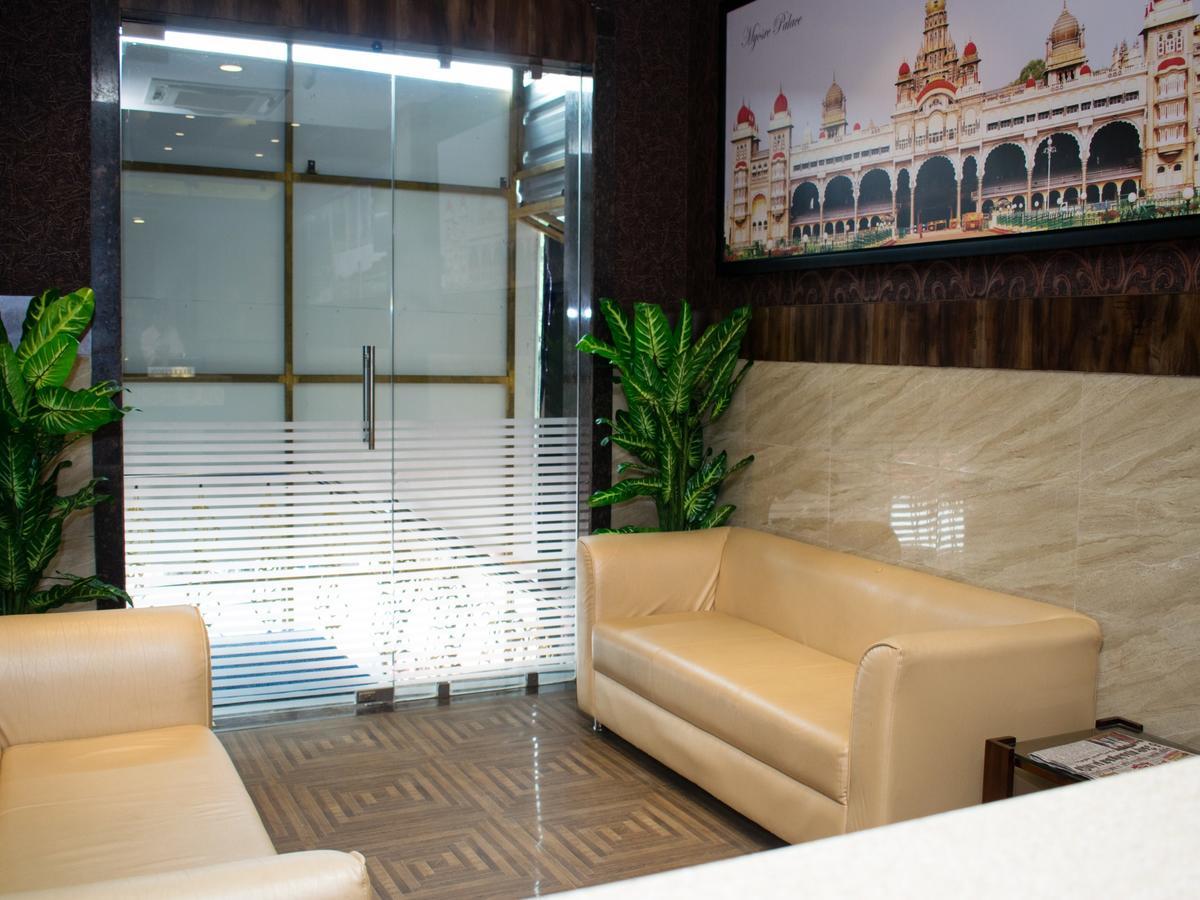 Hotel Mysore Republic Exterior photo