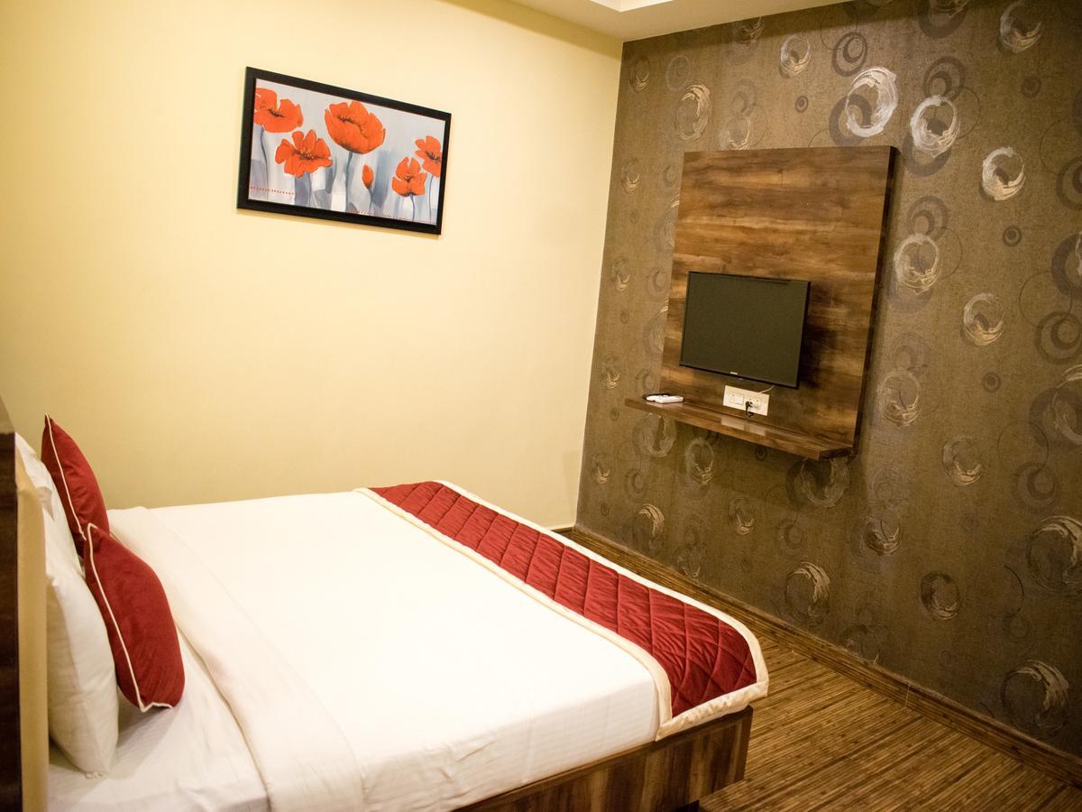 Hotel Mysore Republic Exterior photo